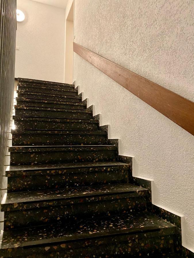 Marienhaus Apartment - Zentral, Parken, Netflix, Kontaktloses Einchecken Wuppertal Extérieur photo
