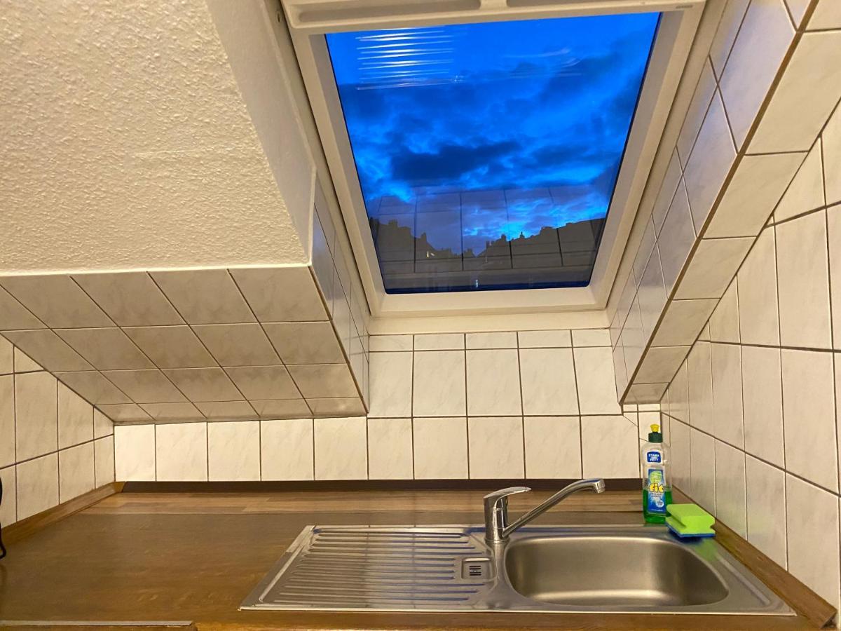 Marienhaus Apartment - Zentral, Parken, Netflix, Kontaktloses Einchecken Wuppertal Extérieur photo