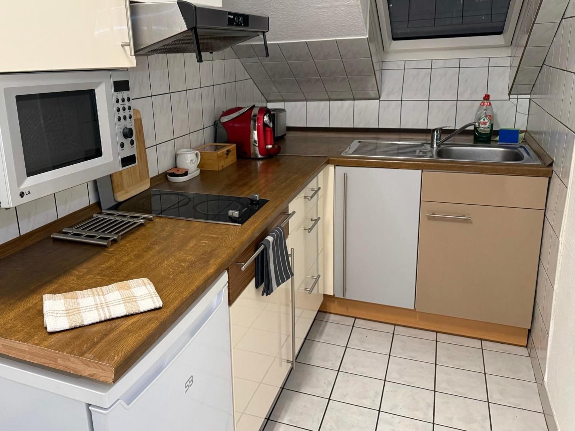 Marienhaus Apartment - Zentral, Parken, Netflix, Kontaktloses Einchecken Wuppertal Extérieur photo